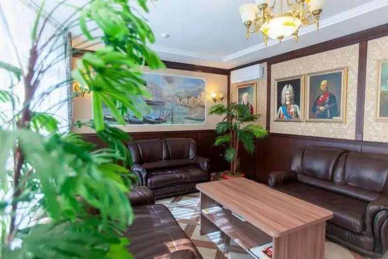 СЕМЬ АДМИРАЛОВ