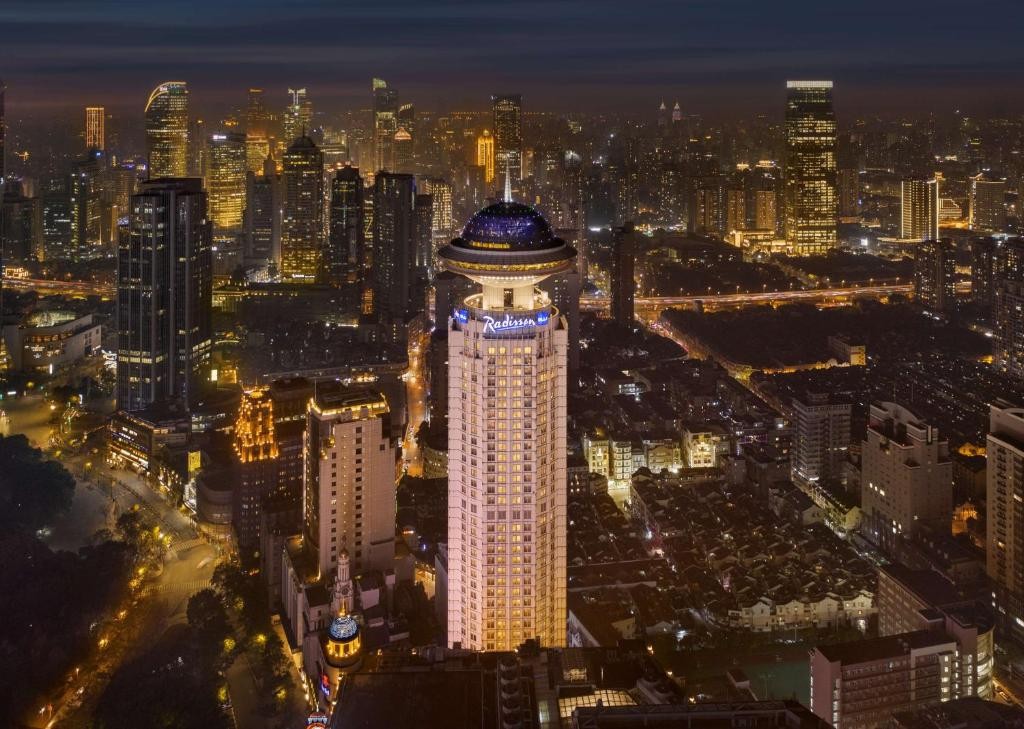 RADISSON BLU NEW WORLD