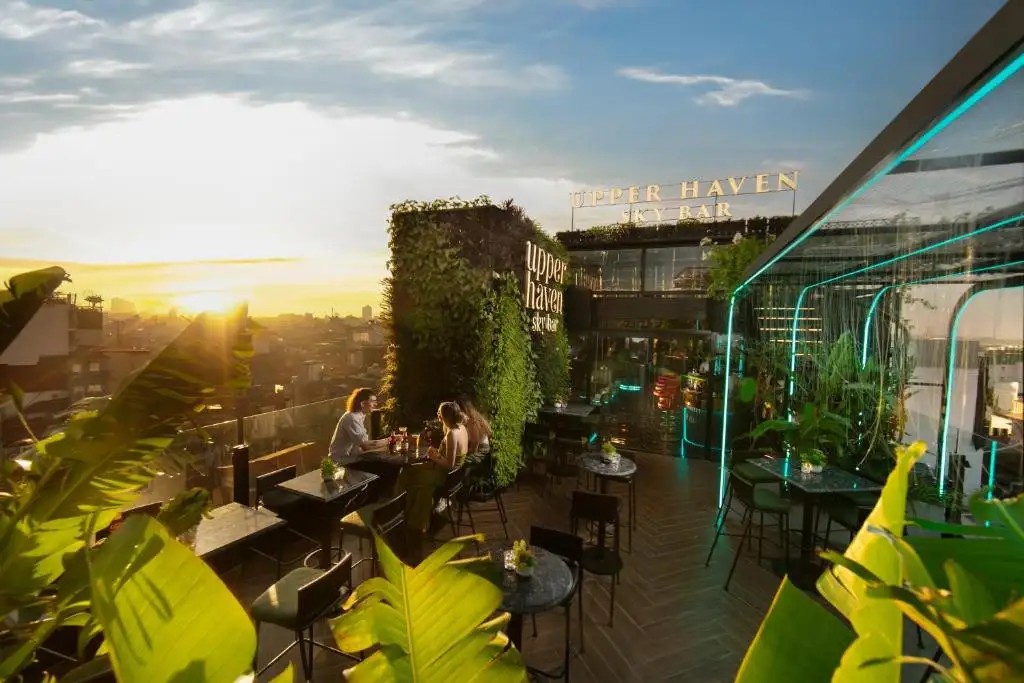 MAY DE VILLE CROWN HOTEL AND SPA HANOI