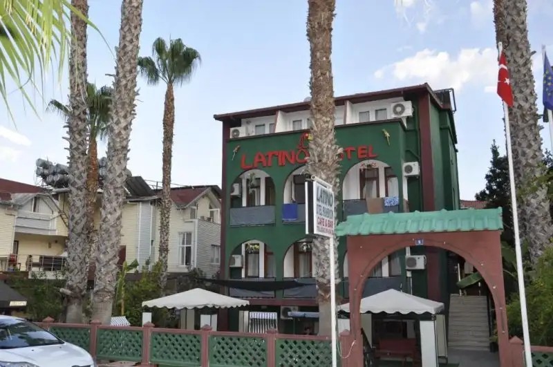 EL LATINO HOTEL