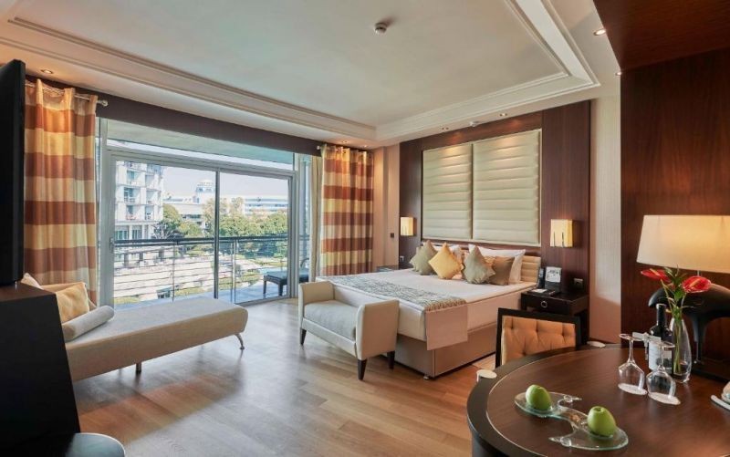 corner suite