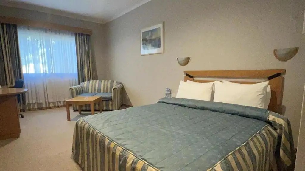 THE CRESCENT BEACH HOTEL BAKU