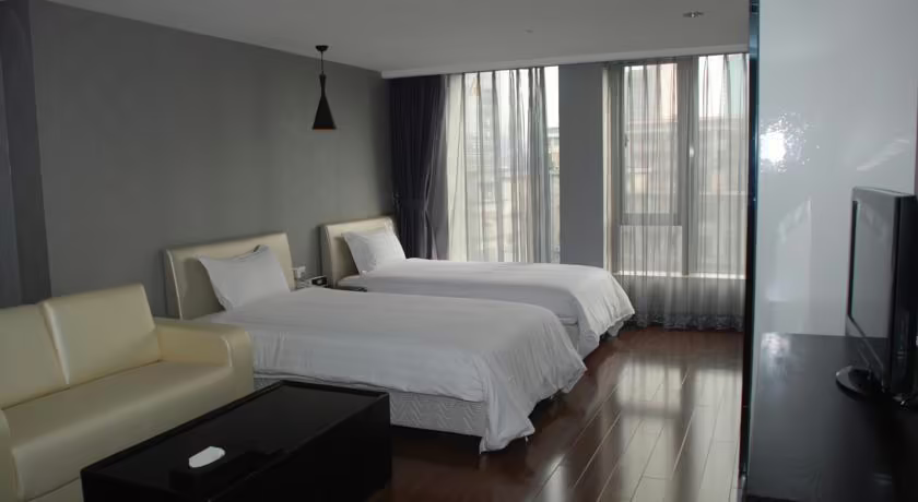 Q-CITY HOTEL
