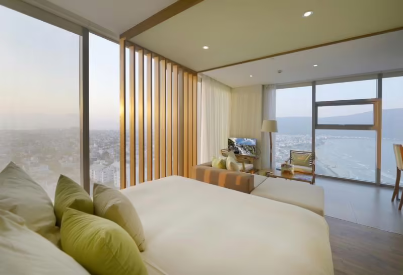 FUSION SUITES DANANG BEACH