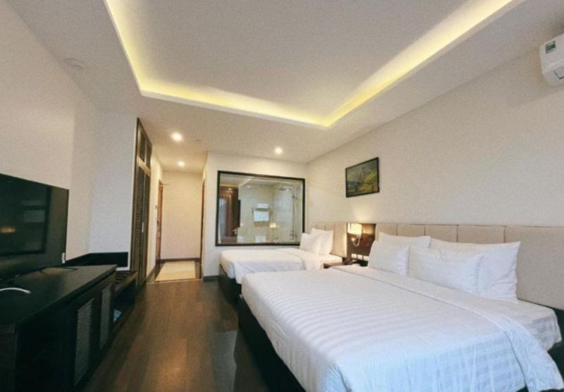 suite family with balcony