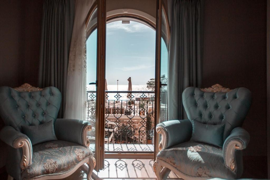 SEVEN HILLS PALACE HOTEL