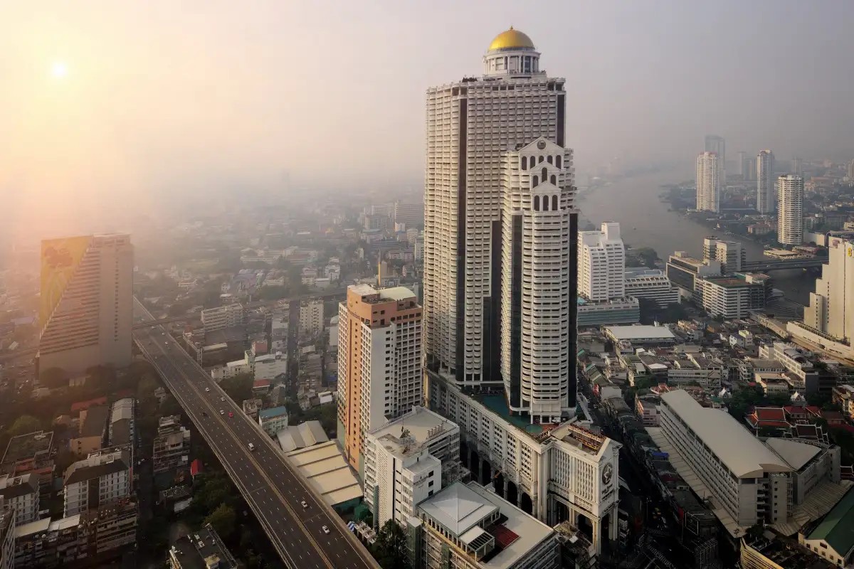 LEBUA AT STATE TOWER