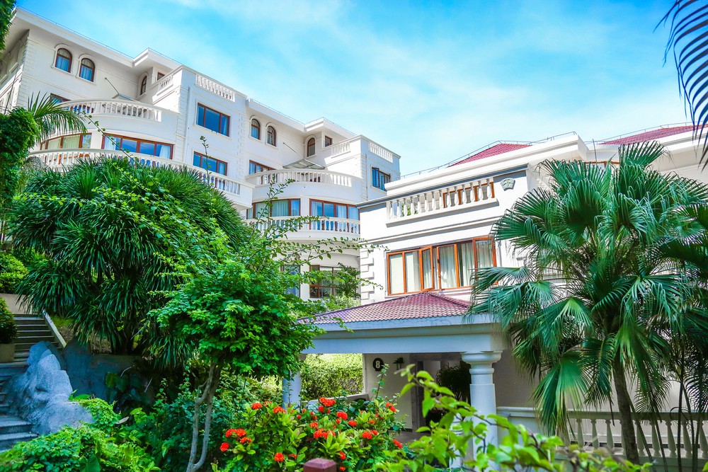 SANYA YUHUAYUAN SEAVIEW HOTEL
