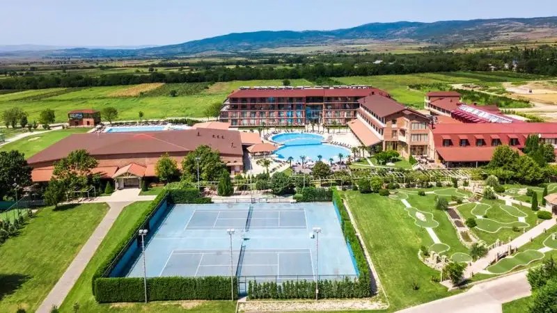 AMBASSADORI KACHRETI GOLF RESORT