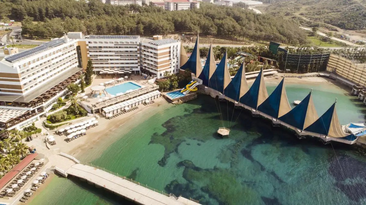 ADIN BEACH HOTEL