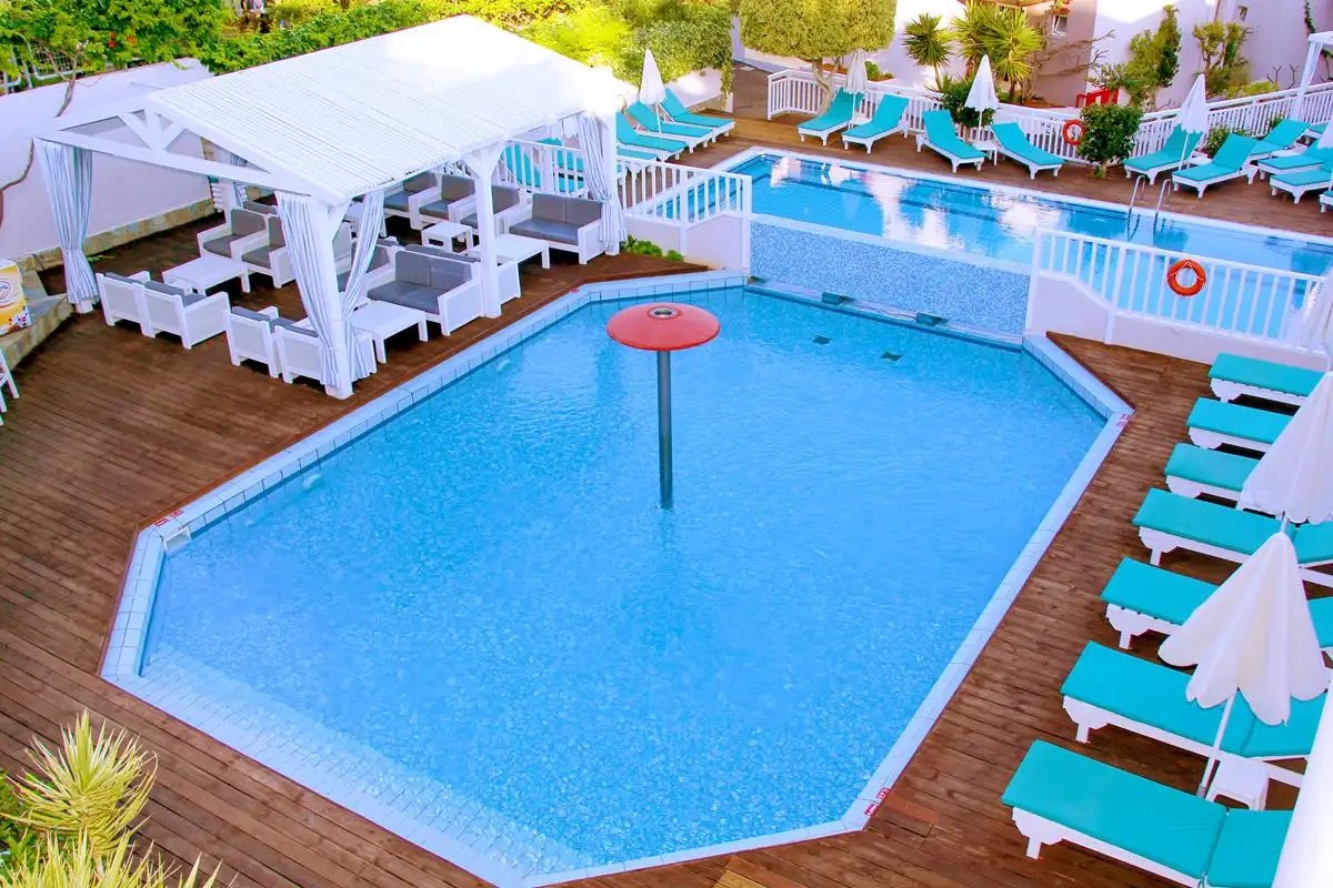 KATRIN HOTEL & BUNGALOW
