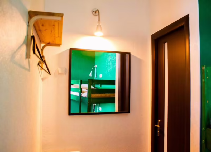 U HOSTEL