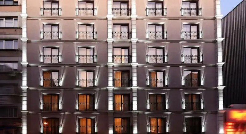 MOLTON SISLI