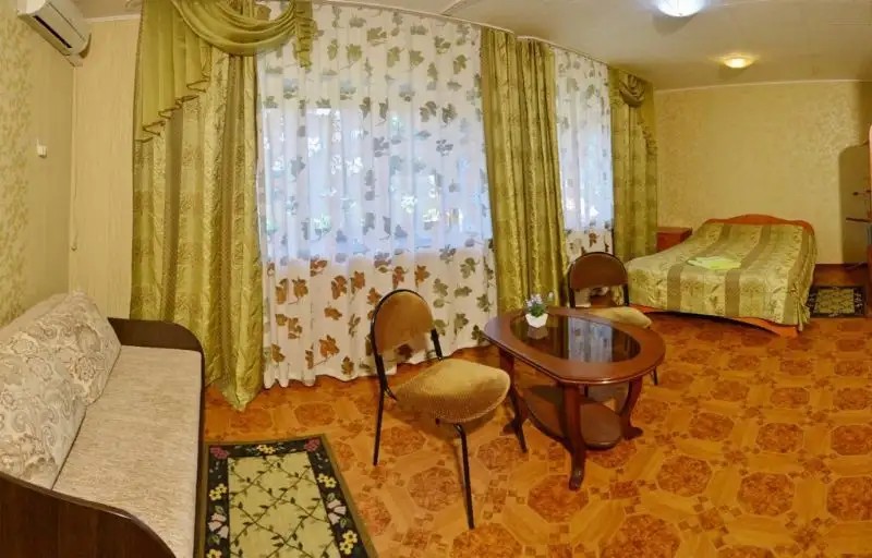 МИНИ-ОТЕЛЬ НА КУЗНЕЧНОЙ