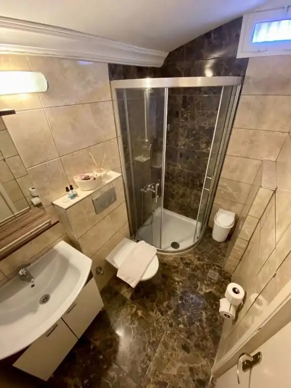 EDA HOTEL