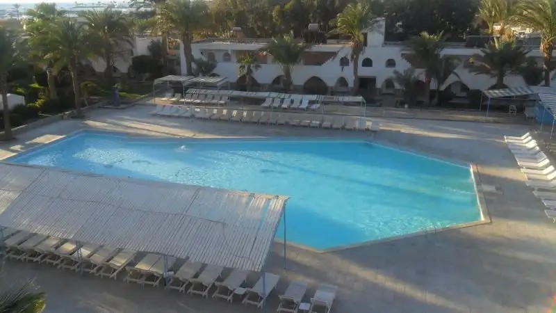EL SAMAKA BEACH