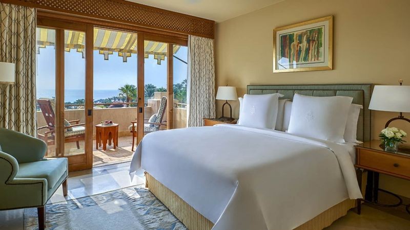 2 bedroom residential suite sea view