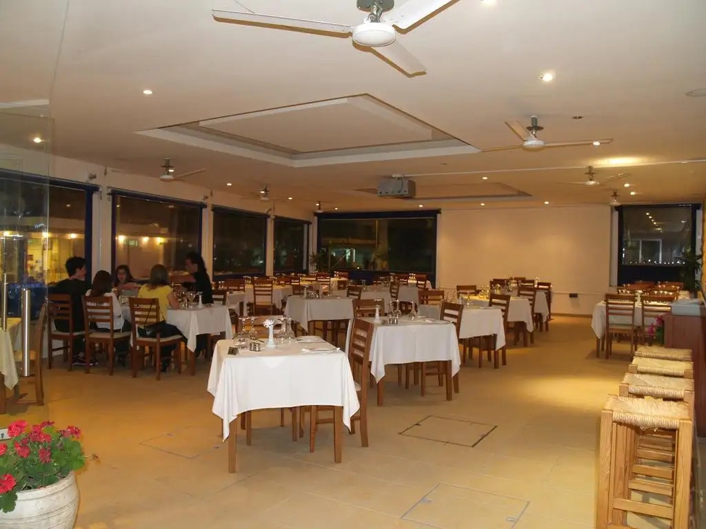 DAPHNE HOTEL APARTMENTS