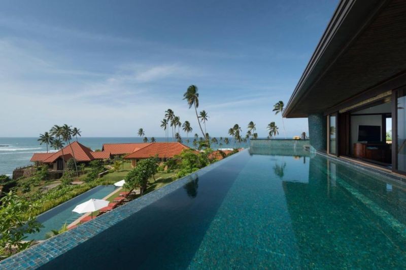 pool villa
