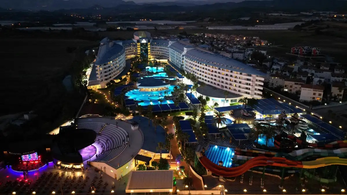 CRYSTAL ADMIRAL AQUA COLLECTION (EX. CRYSTAL ADMIRAL RESORT SUITES & SPA)