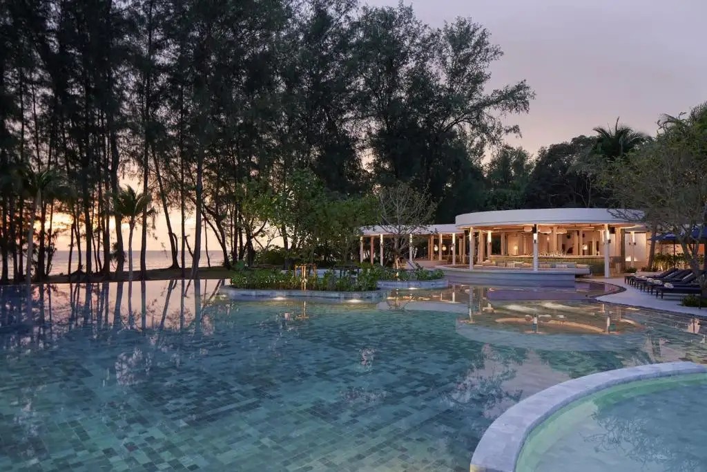 LE MERIDIEN PHUKET MAI KHAO BEACH RESORT