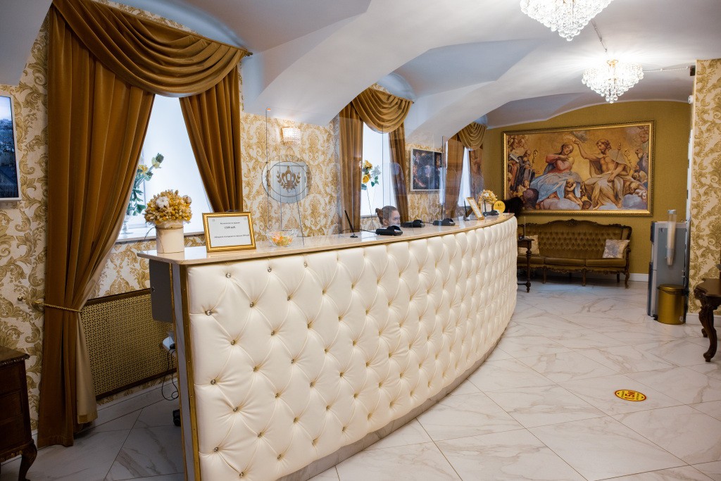 ГРАНД КАТАРИНА ПАЛАС (GRAND CATHERINE PALACE)
