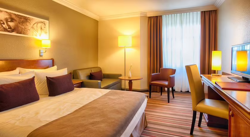 LEONARDO HAMBURG STILLHORN