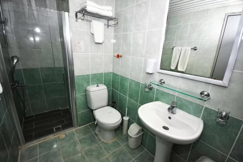 PASAHAN APART