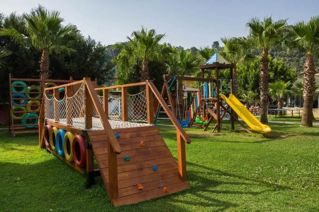 THE ONE CLUB HOTEL (EX. ALINN CLUB HOTEL)