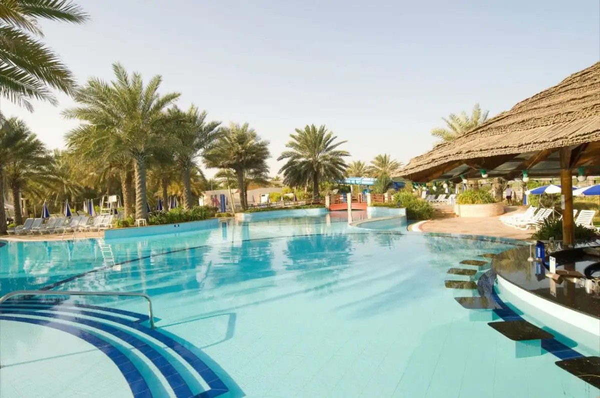 RADISSON BLU HOTEL & RESORT ABU DHABI CORNICHE (EX. HILTON ABU DHABI)