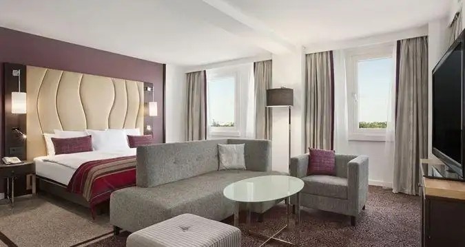 HILTON VIENNA DANUBE WATERFRONT HOTEL