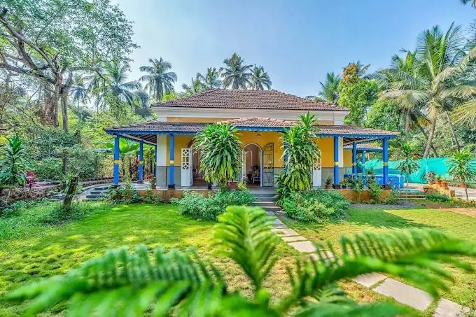 CASA DE FAMILIA