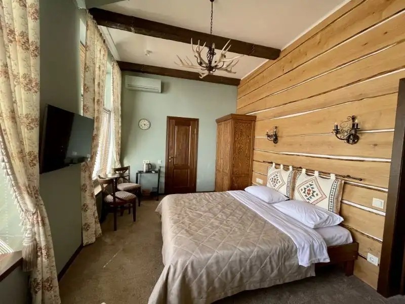 SALOON WESTERN