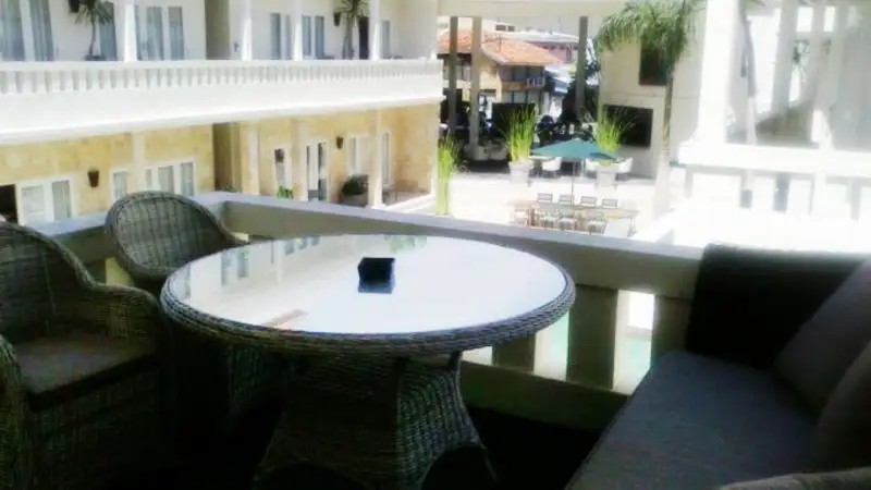 BALI COURT HOTEL & APARTMENTS