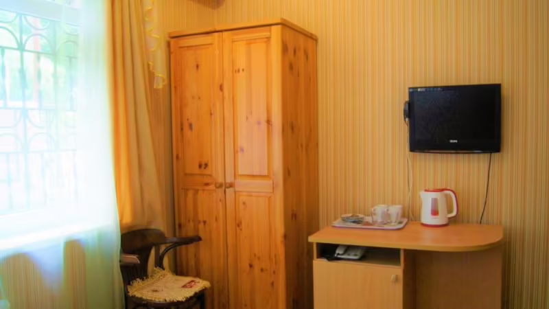 УТОМЛЕННЫЕ СОЛНЦЕМ СОЧИ