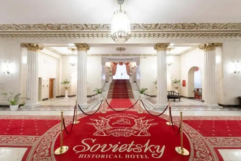 ЛЕГЕНДАРНЫЙ ОТЕЛЬ СОВЕТСКИЙ