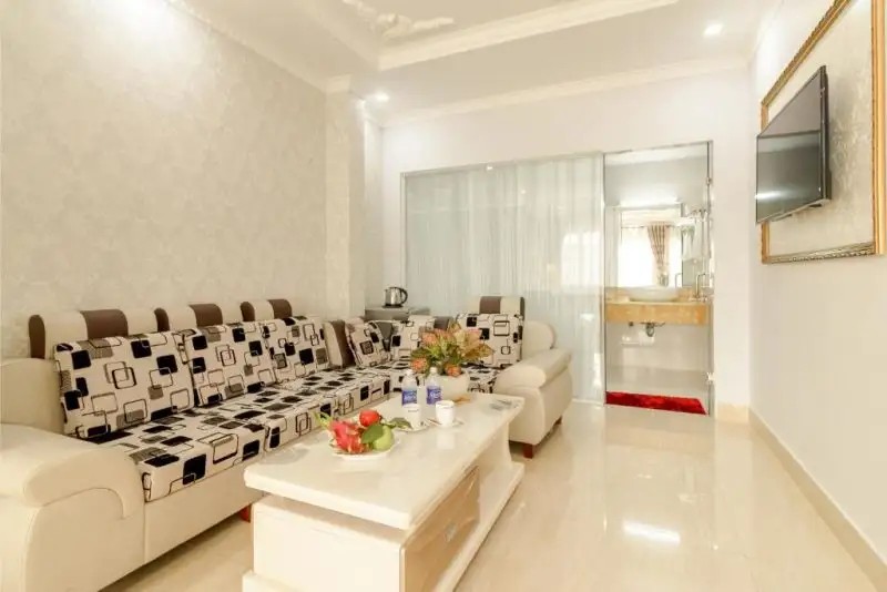 ROMELIESS HOTEL