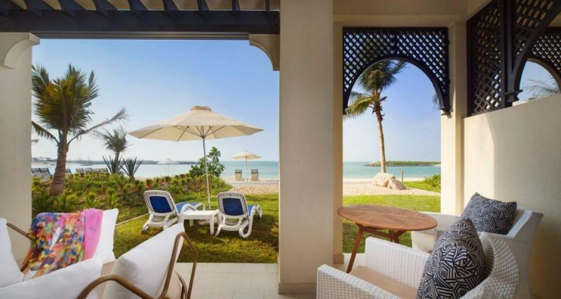 1 bedroom premium suite beach access