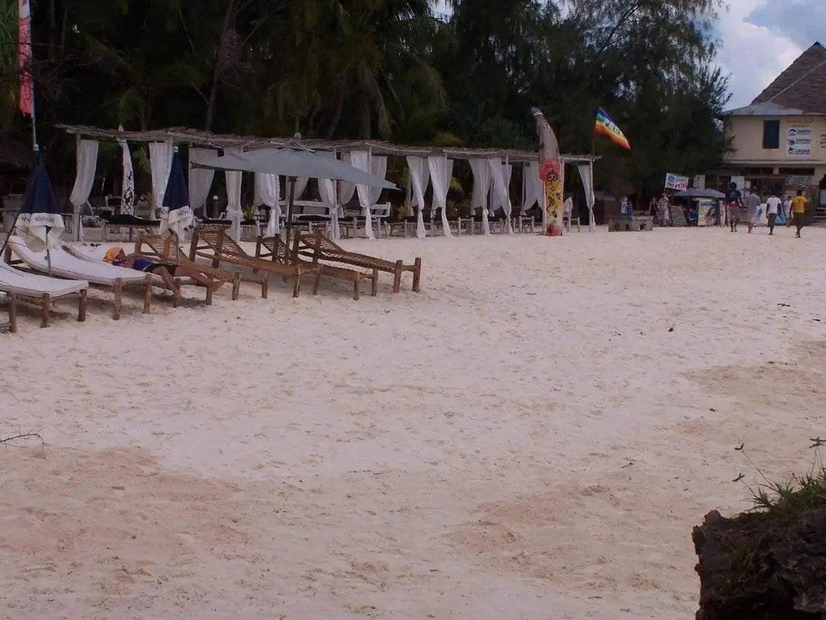 BARAKA BEACH BUNGALOWS