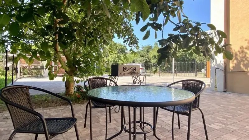 VILLA LEO (APARTMARI)