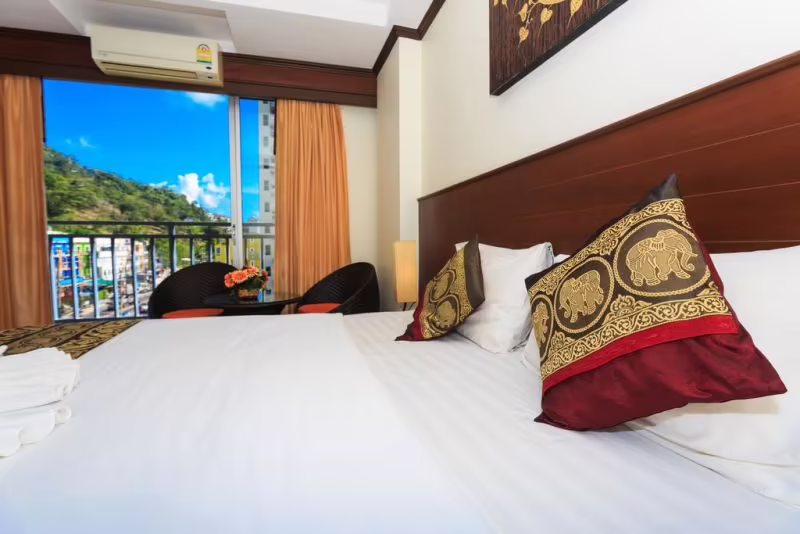 SHARAYA RESIDENCE PATONG (EX.ASIALOOP G-HOUSE)