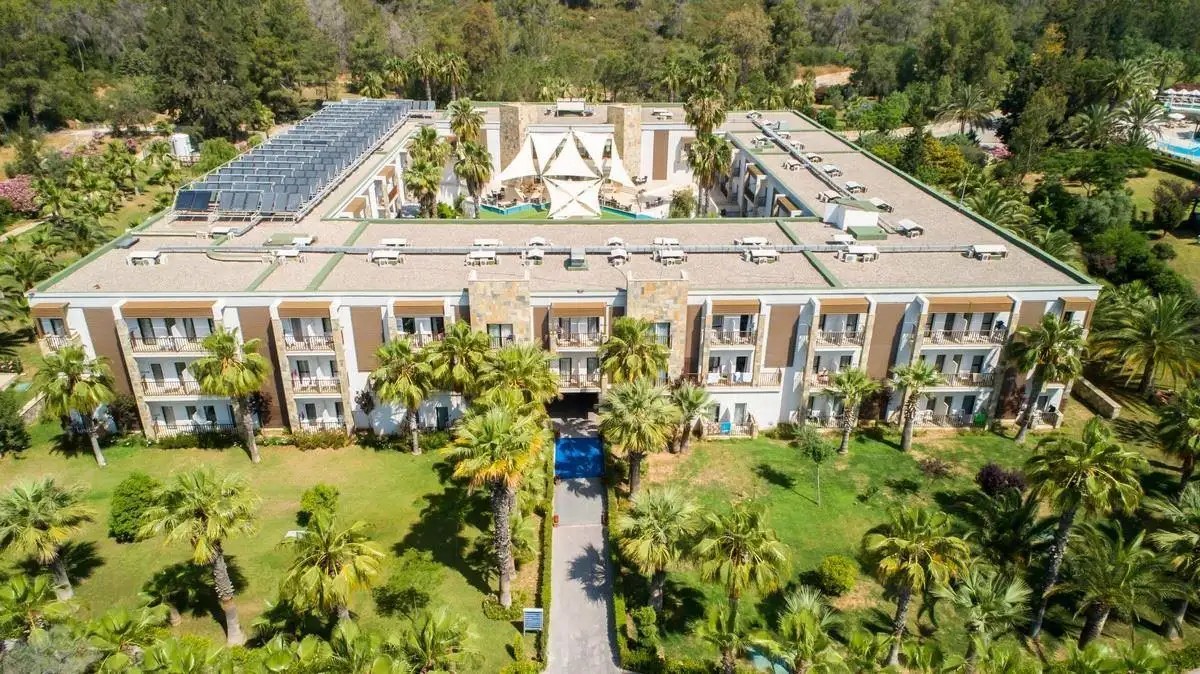 GREEN BAY RESORT (EX. CRYSTAL GREEN BAY RESORT & SPA)