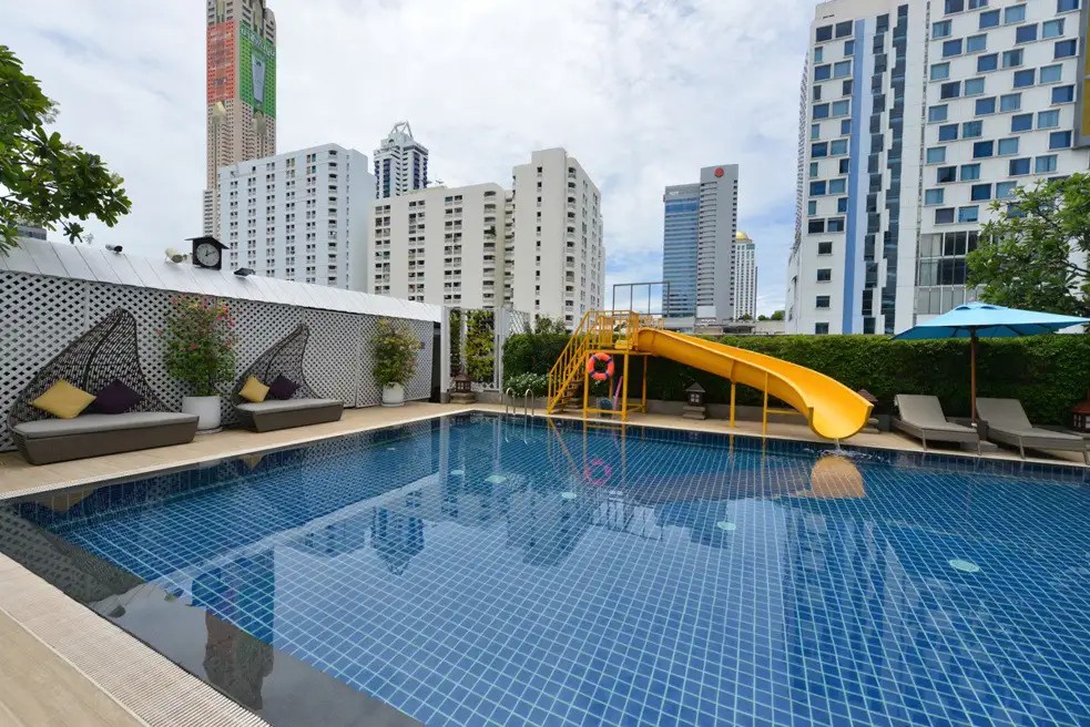 CENTRE POINT PRATUNAM (EX. CENTRE POINT PETCHBURI)