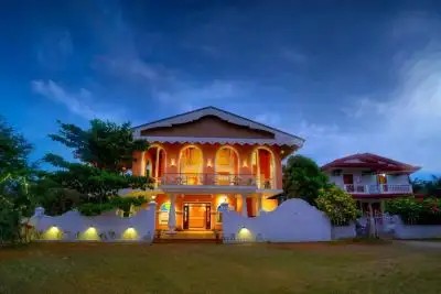 FOXOSO VEGA BOUTIQUE