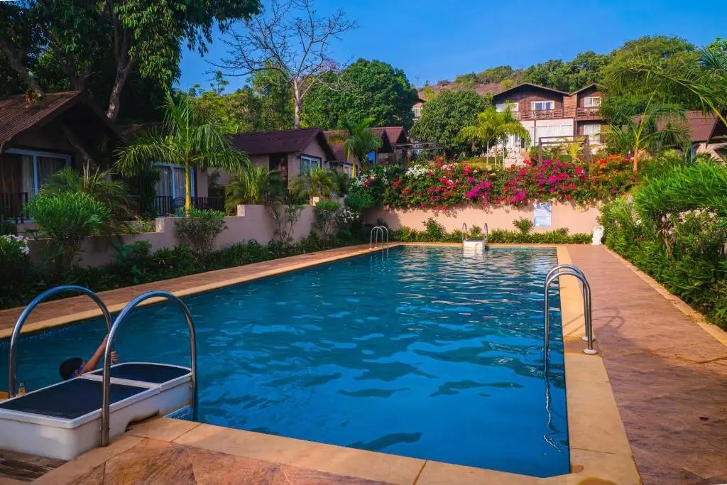 STONE WOOD RESORT & SPA