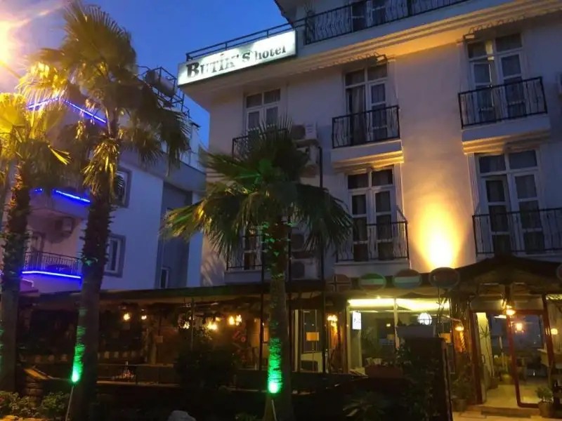 THE BOUTIQUES HOTEL