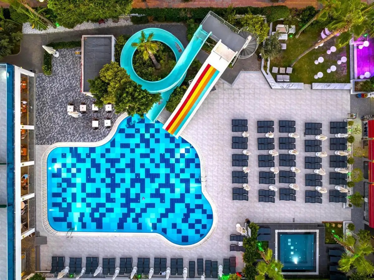 WHITE CITY BEACH ADULTS ONLY 16+