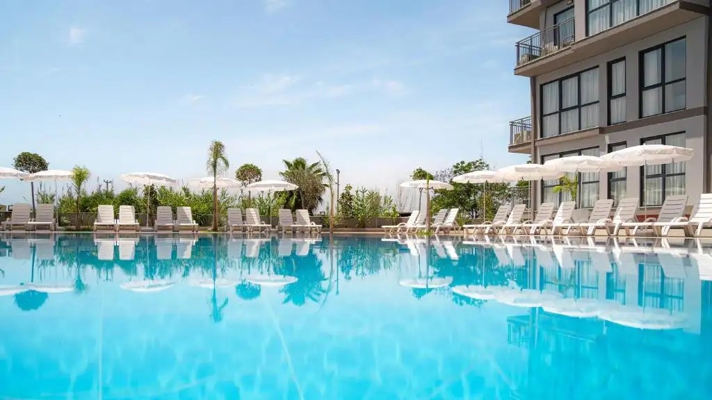 LARISTONE SUITE & SPA