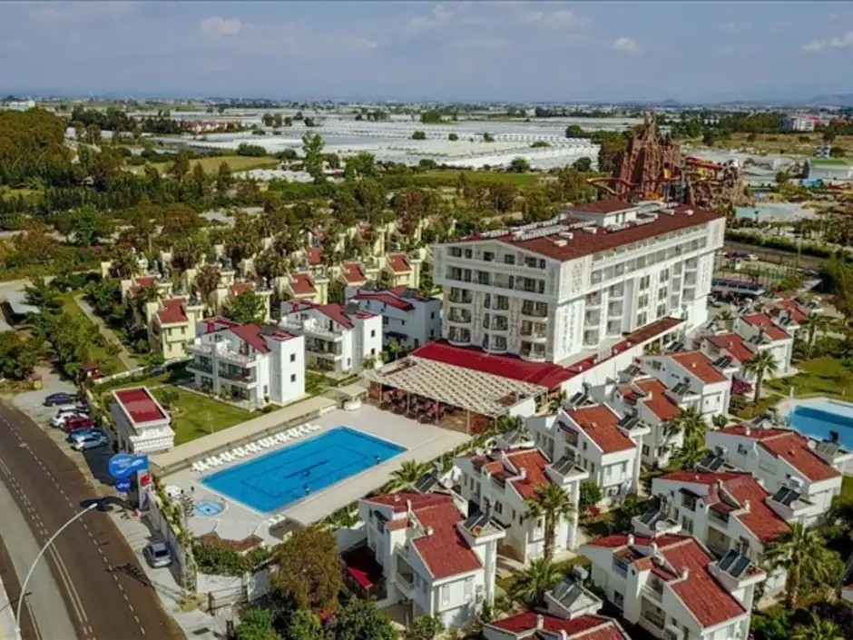 MAYA WORLD PARK (EX. IQ BELEK)