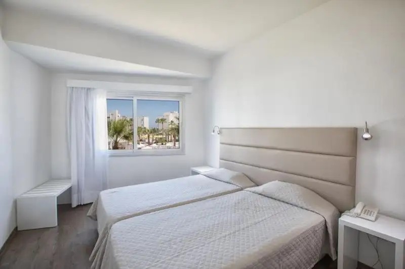 PAPANTONIA HOTEL APARTMENTS